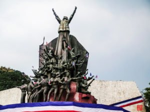 Pambansang bayani EDSA Revolution Monument