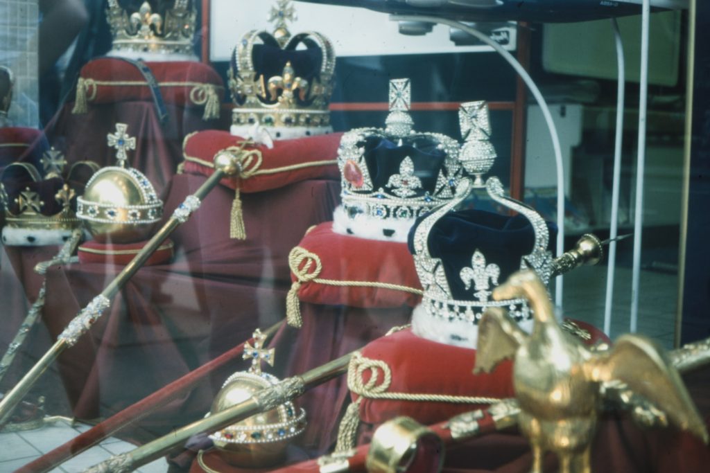 crown of monarchy